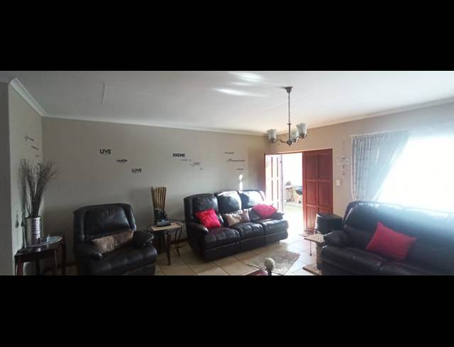 2 BEDROOM TOWNHOUSE FOR SALE IN ELEADAH